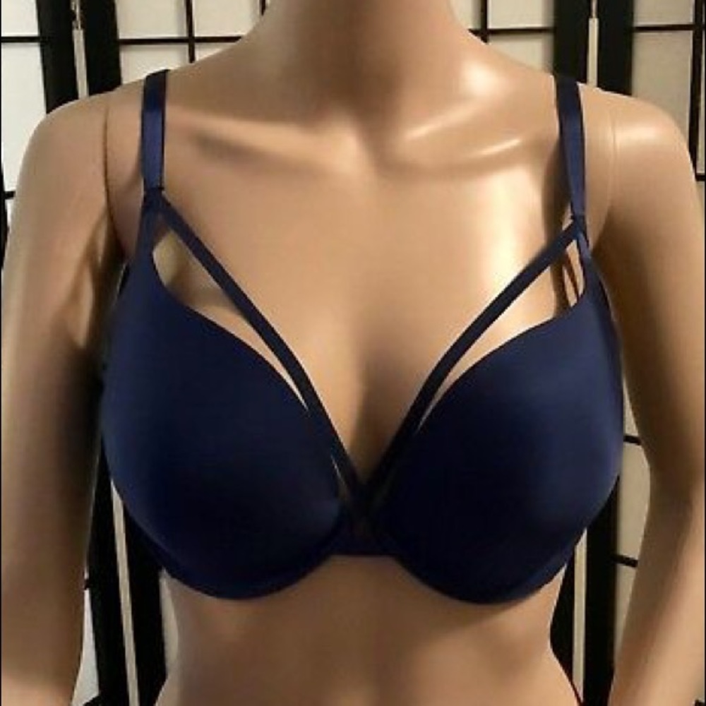Victoria’s Secret Strappy Push Up Bra